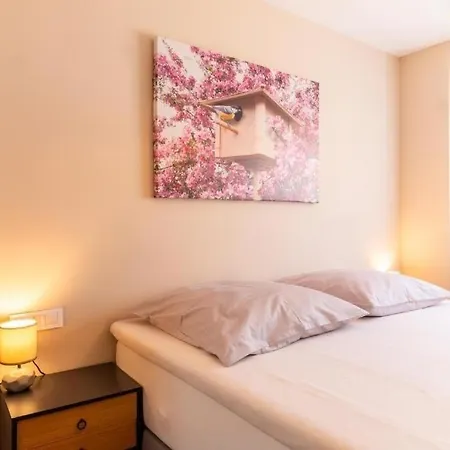 Apartment Family Friendly With A Swimming Pool Kastel Stari, - 23348 *