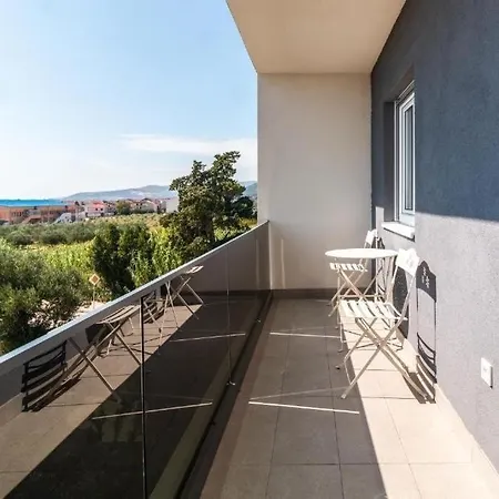 Family Friendly With A Swimming Pool Kastel Stari, - 23348 Apartment Kastela