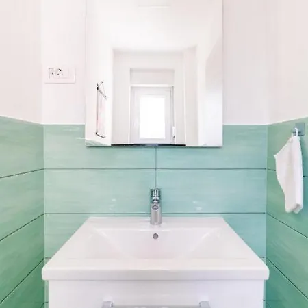 Family Friendly With A Swimming Pool Kastel Stari, - 23348 Kastela